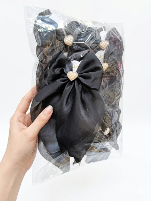 Pack of 12 Bows Black with Stone