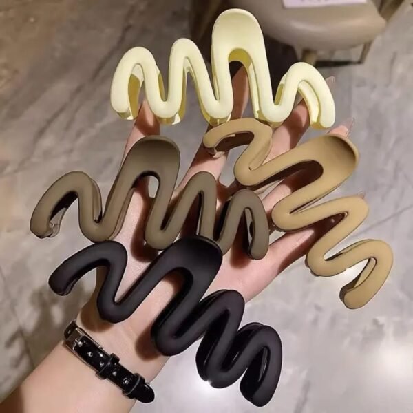 Zig Zag Hair Claws ( 4 pcs )