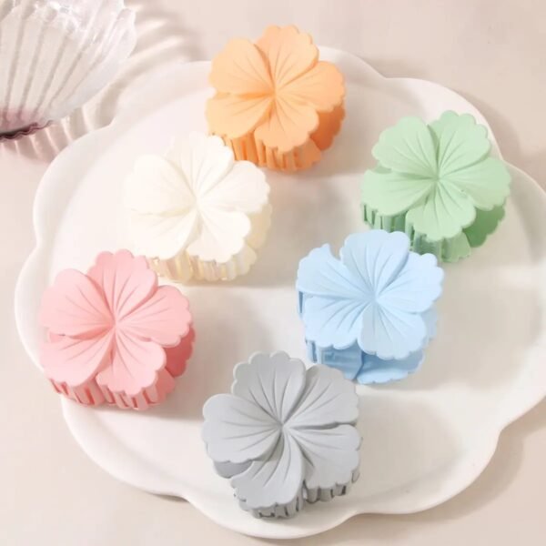 Hibiscus Flower Matte Multicoloured Claw Medium ( 6 pcs )